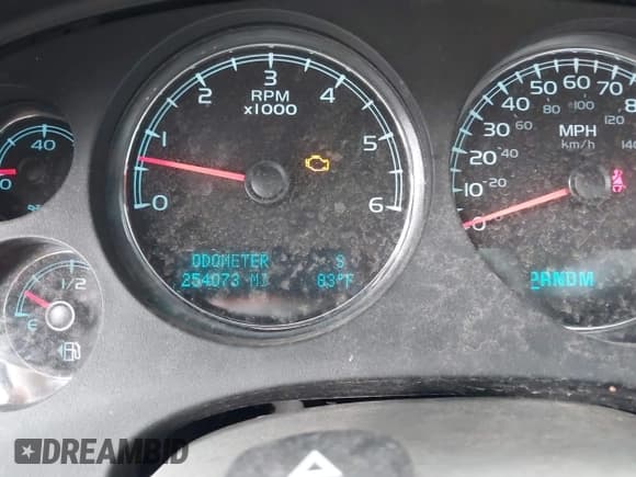 ✅ 2011 Chevrolet Suburban LT • VIN: 1GNSCJE06BR309881 • Lot: 42577452. Listed on IAAI with 254,073 mi. Free auction sales archive from the USA and detailed vehicle history report at DreamBid. Image 7.