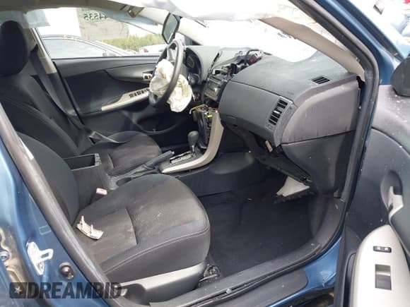 ✅ 2012 Toyota Corolla S • VIN: 5YFBU4EE4CP055733 • Lot: 43344535. Wystawiony na IAAI z przebiegiem Nie podano. Bezpłatny archiwum sprzedaży aukcyjnych z USA i szczegółowy raport historii pojazdu na DreamBid. Zdjęcie 5.