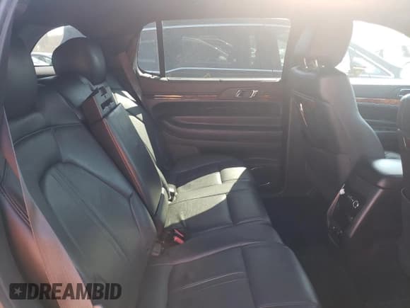✅ 2019 Lincoln MKT • VIN: 2LMHJ5NK0KBL02980 • Лот: 53423215. Опубликован ранее на Copart с пробегом 191 835 миль. Бесплатный доступ к архиву аукционных продаж из США и подробный отчёт об истории автомобиля на DreamBid. Изображение 11.