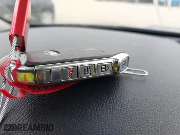 ✅ 2021 Kia Sorento EX • VIN: KNDRH4LG0M5019057 • Lot: 43055674. Wystawiony na IAAI z przebiegiem 83 265 mil. Bezpłatny archiwum sprzedaży aukcyjnych z USA i szczegółowy raport historii pojazdu na DreamBid. Zdjęcie 11.