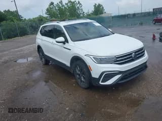 ✅ 2022 Volkswagen Tiguan SE • VIN: 3VV2B7AX0NM079702 • Lot: 42600950. Wystawiony na IAAI z przebiegiem 91 826 mil. Bezpłatny archiwum sprzedaży aukcyjnych z USA i szczegółowy raport historii pojazdu na DreamBid. Zdjęcie 1.