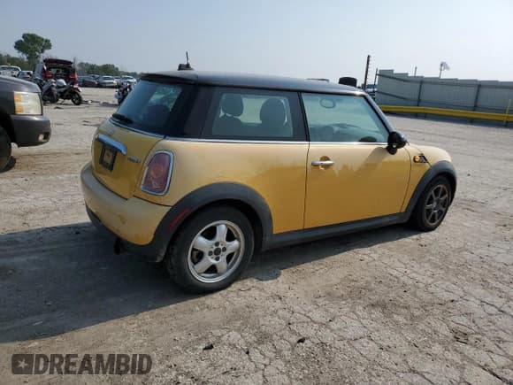✅ 2009 MINI Hardtop • VIN: WMWMF33559TW70144 • Lot: 66096595. Listed on Copart with 108,908 mi. Free auction sales archive from the USA and detailed vehicle history report at DreamBid. Image 3.