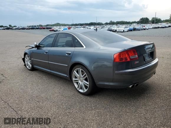 ✅ 2007 Audi S8 • VIN: WAUPN44E77N016235 • Lot: 69075415. Wystawiony na Copart z przebiegiem 100 626 mil. Bezpłatny archiwum sprzedaży aukcyjnych z USA i szczegółowy raport historii pojazdu na DreamBid. Zdjęcie 2.