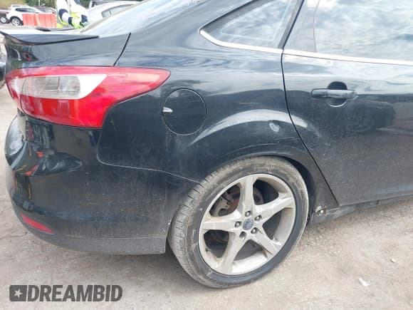 ✅ 2013 Ford Focus Titanium • VIN: 1FADP3J23DL169468 • Лот: 43333472. Опубликован ранее на IAAI с пробегом 244 255 миль. Бесплатный доступ к архиву аукционных продаж из США и подробный отчёт об истории автомобиля на DreamBid. Изображение 6.