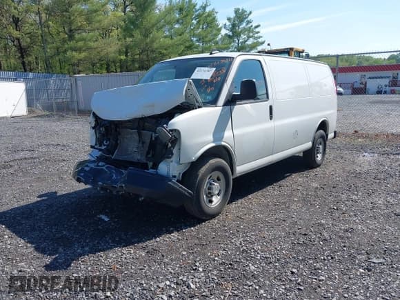 ✅ 2023 Chevrolet Express Cargo • VIN: 1GCWGAFP0P1254926 • Лот: 42176387. Опубликован ранее на IAAI с пробегом 24 351 миль. Бесплатный доступ к архиву аукционных продаж из США и подробный отчёт об истории автомобиля на DreamBid. Изображение 2.