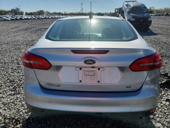 ✅ 2017 Ford Focus SE • VIN: 1FADP3F29HL266446 • Lot: 90981825. Listed on Copart with 83,619 mi. Free auction sales archive from the USA and detailed vehicle history report at DreamBid. Image 6.