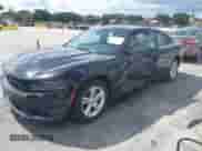 2023 Dodge Charger SXT z VIN 2C3CDXBG8PH551730, wystawiony jako IAAI lot #43507351 z przebiegiem 52 150 mil mil oraz . Historia ofert i sprzedaży dostępna na DreamBid. Obrazek 2.