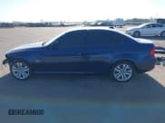 ✅ 2011 BMW 3 Series 335i xDrive • VIN: WBAPL5G56BNN22042 • Lot: 42232806. Listed on IAAI with 118,567 mi. Free auction sales archive from the USA and detailed vehicle history report at DreamBid. Image 15.