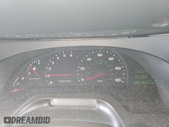 ✅ 2002 Lincoln Continental • VIN: 1LNHM97V12Y659007 • Lot: 62300975. Listed on Copart with 90,182 mi. Free auction sales archive from the USA and detailed vehicle history report at DreamBid. Image 9.