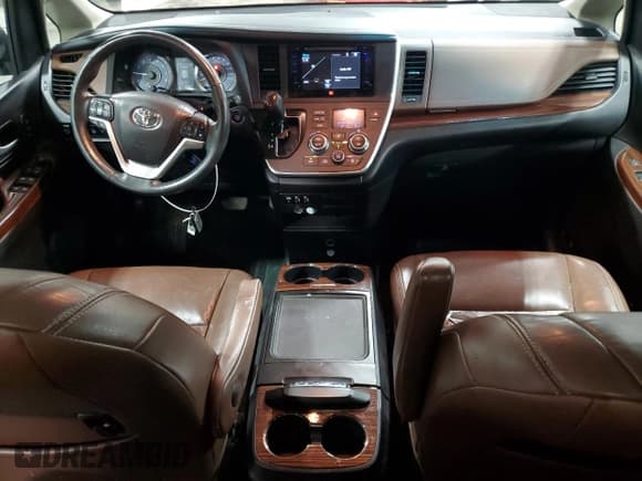 ✅ 2016 Toyota Sienna XLE • VIN: 5TDYK3DC7GS740798 • Лот: 91404215. Опубликован ранее на Copart с пробегом 183 311 миль. Бесплатный доступ к архиву аукционных продаж из США и подробный отчёт об истории автомобиля на DreamBid. Изображение 8.