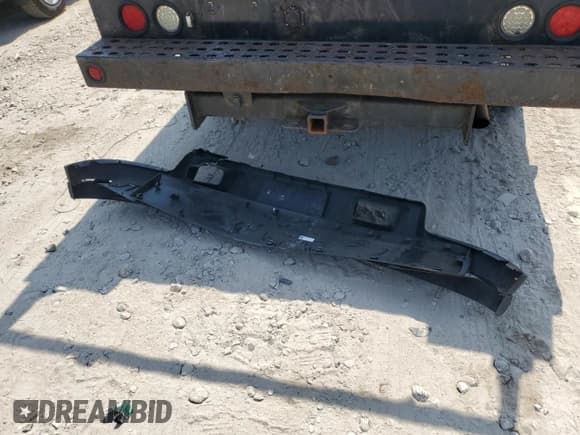 ✅ 2012 Chevrolet Silverado 1500 • VIN: 1GB5CZCG2CZ171198 • Lot: 68287895. Wystawiony na Copart z przebiegiem 246 684 mil. Bezpłatny archiwum sprzedaży aukcyjnych z USA i szczegółowy raport historii pojazdu na DreamBid. Zdjęcie 12.