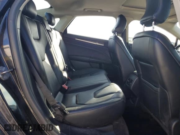 ✅ 2017 Ford Fusion Hybrid Titanium • VIN: 3FA6P0RU8HR113952 • Lot: 89856085. Wystawiony na Copart z przebiegiem Nie podano. Bezpłatny archiwum sprzedaży aukcyjnych z USA i szczegółowy raport historii pojazdu na DreamBid. Zdjęcie 10.