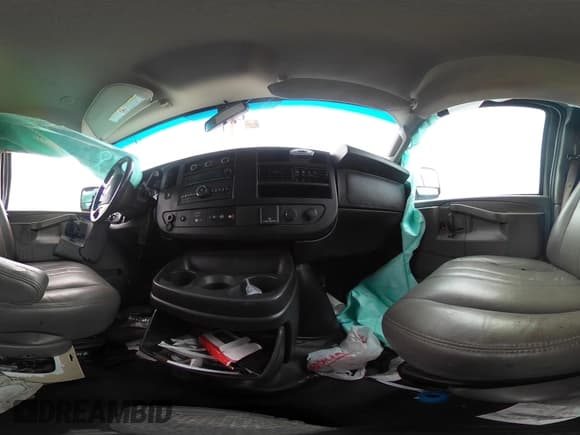 ✅ 2019 Chevrolet Express Cargo • VIN: 1GCWGBFP5K1372789 • Лот: 42361642. Опубликован ранее на IAAI с пробегом 170 352 миль. Бесплатный доступ к архиву аукционных продаж из США и подробный отчёт об истории автомобиля на DreamBid. Изображение 17.