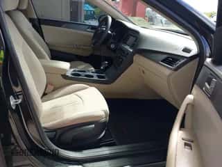 ✅ 2017 Hyundai Sonata SE • VIN: 5NPE24AF7HH493989 • Lot: 43381172. Listed on IAAI with 157,480 mi. Free auction sales archive from the USA and detailed vehicle history report at DreamBid. Image 5.