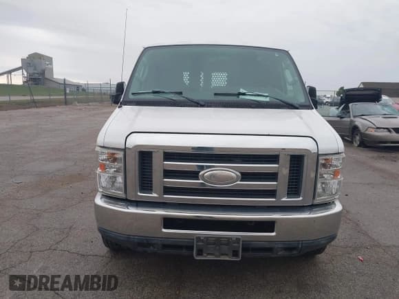 ✅ 2014 Ford Econoline Cargo Commercial • VIN: 1FTNE2EW2EDA19200 • Lot: 43432200. Listed on IAAI with 143,691 mi. Free auction sales archive from the USA and detailed vehicle history report at DreamBid. Image 6.