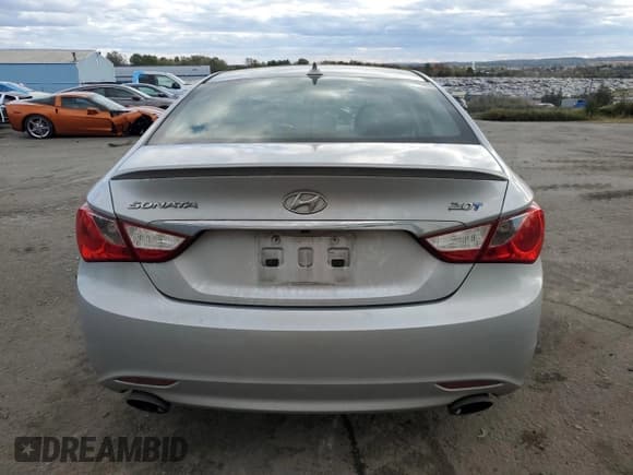 ✅ 2012 Hyundai Sonata Limited • VIN: 5NPEC4AB0CH436472 • Lot: 75809154. Listed on Copart with 68,293 mi. Free auction sales archive from the USA and detailed vehicle history report at DreamBid. Image 6.