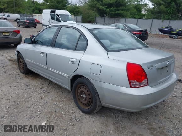 ✅ 2004 Hyundai Elantra GLS • VIN: KMHDN46D14U790939 • Lot: 42194909. Wystawiony na IAAI z przebiegiem 108 180 mil. Bezpłatny archiwum sprzedaży aukcyjnych z USA i szczegółowy raport historii pojazdu na DreamBid. Zdjęcie 3.