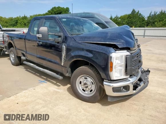 ✅ 2024 Ford F-250 XL • VIN: 1FT7X2AA8RED30918 • Lot: 66708195. Wystawiony na Copart z przebiegiem 24 033 mil. Bezpłatny archiwum sprzedaży aukcyjnych z USA i szczegółowy raport historii pojazdu na DreamBid. Zdjęcie 4.
