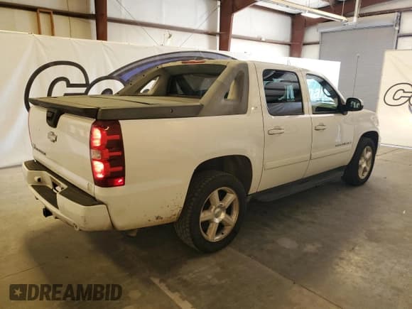 ✅ 2008 Chevrolet Avalanche 2LT • VIN: 3GNEC12J88G216332 • Lot: 80376645. Wystawiony na Copart z przebiegiem 230 005 mil. Bezpłatny archiwum sprzedaży aukcyjnych z USA i szczegółowy raport historii pojazdu na DreamBid. Zdjęcie 3.