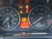 ✅ 2011 BMW 3 Series 328i xDrive • VIN: WBAPK5G57BNN31559 • Lot: 43800475. Wystawiony na IAAI z przebiegiem 121 384 mil. Bezpłatny archiwum sprzedaży aukcyjnych z USA i szczegółowy raport historii pojazdu na DreamBid. Zdjęcie 7.