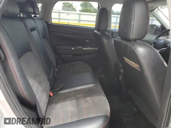 2018 Mitsubishi Outlander SE с VIN JA4AR3AW3JU012307, выставлен на аукционе Copart как лот 63191565 с пробегом 81 337 миль миль и Списание • Salvage title. История ставок и продаж доступна на DreamBid. Изображение 11.