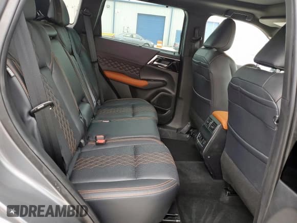 ✅ 2022 Mitsubishi Outlander SEL • VIN: JA4J3VA86NZ091091 • Lot: 85395885. Listed on Copart with 18,002 mi. Free auction sales archive from the USA and detailed vehicle history report at DreamBid. Image 11.