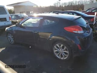 ✅ 2013 Hyundai Veloster w/Black Int • VIN: KMHTC6AD3DU113976 • Lot: 42366455. Wystawiony na Copart z przebiegiem 122 595 mil. Bezpłatny archiwum sprzedaży aukcyjnych z USA i szczegółowy raport historii pojazdu na DreamBid. Zdjęcie 2.