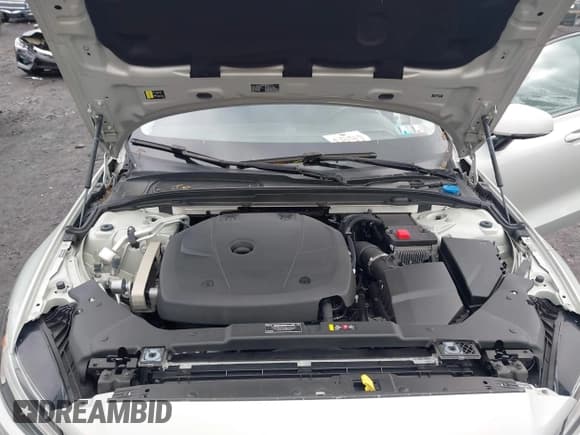 ✅ 2020 Volvo V60 • VIN: YV4102WKXL1030210 • Lot: 42251799. Wystawiony na IAAI z przebiegiem 47 303 mil. Bezpłatny archiwum sprzedaży aukcyjnych z USA i szczegółowy raport historii pojazdu na DreamBid. Zdjęcie 10.