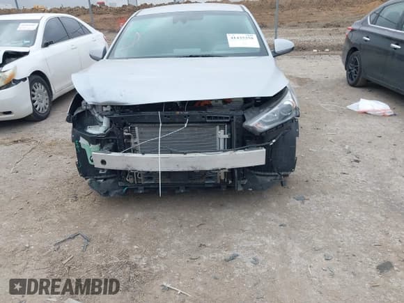 ✅ 2022 Hyundai Ioniq Blue • VIN: KMHC65LCXNU266510 • Lot: 41435358. Wystawiony na IAAI z przebiegiem 82 463 mil. Bezpłatny archiwum sprzedaży aukcyjnych z USA i szczegółowy raport historii pojazdu na DreamBid. Zdjęcie 6.