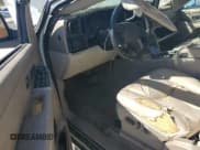 ✅ 2005 Chevrolet Suburban LT • VIN: 1GNEC16Z25J188893 • Лот: 76915044. Опубликован ранее на Copart с пробегом 340 273 миль. Бесплатный доступ к архиву аукционных продаж из США и подробный отчёт об истории автомобиля на DreamBid. Изображение 8.