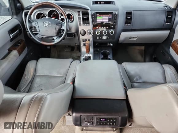 ✅ 2010 Toyota Sequoia Platinum • VIN: 5TDYY5G1XAS028359 • Lot: 59422575. Listed on Copart with 264,679 mi. Free auction sales archive from the USA and detailed vehicle history report at DreamBid. Image 8.