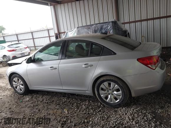 ✅ 2016 Chevrolet Cruze LS • VIN: 1G1PC5SH6G7157628 • Lot: 43152904. Listed on IAAI with 122,661 mi. Free auction sales archive from the USA and detailed vehicle history report at DreamBid. Image 14.