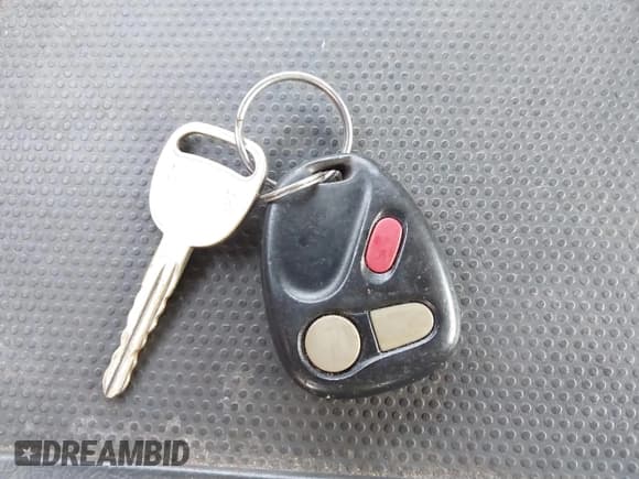 ✅ 2001 Chevrolet Silverado 2500HD LS • VIN: 1GCHK23U81F141792 • Лот: 41220878. Опубликован ранее на IAAI с пробегом 178 278 миль. Бесплатный доступ к архиву аукционных продаж из США и подробный отчёт об истории автомобиля на DreamBid. Изображение 11.