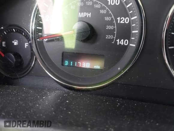 ✅ 2007 Jeep Commander Sport • VIN: 1J8HG48K57C632098 • Lot: 42300239. Wystawiony na IAAI z przebiegiem 311 738 mil. Bezpłatny archiwum sprzedaży aukcyjnych z USA i szczegółowy raport historii pojazdu na DreamBid. Zdjęcie 14.