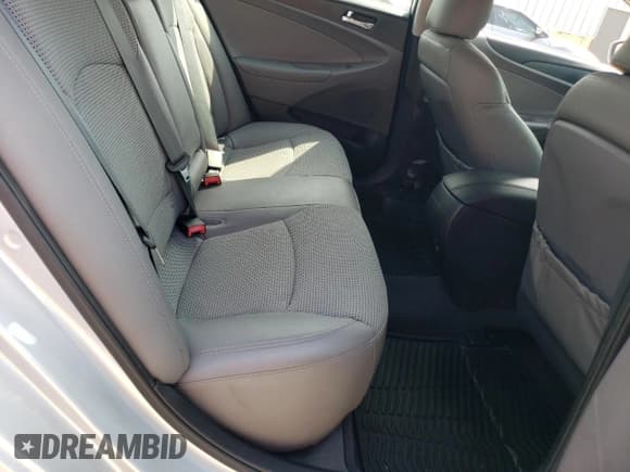 ✅ 2012 Hyundai Sonata SE • VIN: 5NPEC4AB5CH321768 • Lot: 69048884. Listed on Copart with 62,410 mi. Free auction sales archive from the USA and detailed vehicle history report at DreamBid. Image 10.