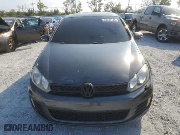 ✅ 2014 Volkswagen Golf GTI Wolfsburg Edition • VIN: WVWHD7AJXEW008893 • Lot: 93339125. Wystawiony na Copart z przebiegiem 118 979 mil. Bezpłatny archiwum sprzedaży aukcyjnych z USA i szczegółowy raport historii pojazdu na DreamBid. Zdjęcie 5.