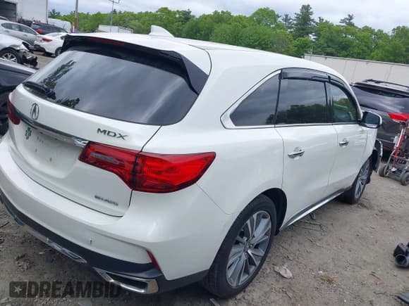 ✅ 2017 Acura MDX Technology • VIN: 5FRYD4H50HB017634 • Lot: 42180801. Listed on IAAI with 122,833 mi. Free auction sales archive from the USA and detailed vehicle history report at DreamBid. Image 4.