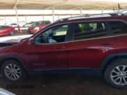 ✅ 2019 Jeep Cherokee Latitude • VIN: 1C4PJLCX6KD221281 • Lot: 43009415. Wystawiony na IAAI z przebiegiem 69 609 mil. Bezpłatny archiwum sprzedaży aukcyjnych z USA i szczegółowy raport historii pojazdu na DreamBid. Zdjęcie 14.