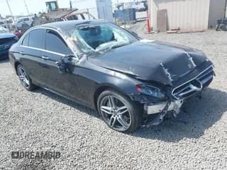 ✅ 2019 Mercedes-Benz E 300 • VIN: WDDZF4JB7KA577172 • Lot: 42500281. Wystawiony na IAAI z przebiegiem Nie podano. Bezpłatny archiwum sprzedaży aukcyjnych z USA i szczegółowy raport historii pojazdu na DreamBid. Zdjęcie 1.