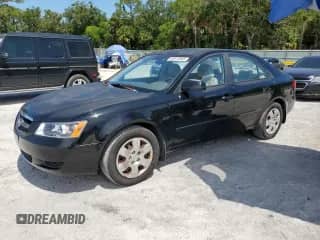 2006 Hyundai Sonata GL z VIN KMHET46C76A088808, wystawiony jako Copart lot #63973845 z przebiegiem 369 441 mil mil oraz Czysty tytuł • Clean title. Historia ofert i sprzedaży dostępna na DreamBid. Obrazek 1.