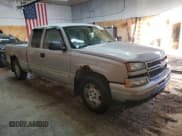 ✅ 2006 Chevrolet Silverado 1500 Work Truck • VIN: 2GCEC19Z161331638 • Лот: 79017134. Опубликован ранее на Copart с пробегом 221 019 миль. Бесплатный доступ к архиву аукционных продаж из США и подробный отчёт об истории автомобиля на DreamBid. Изображение 4.