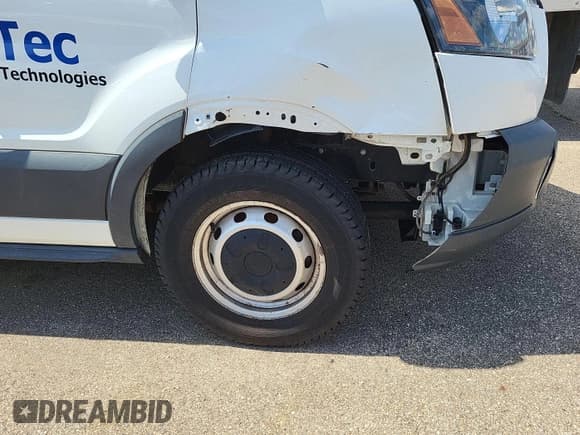 ✅ 2017 Ford Transit • VIN: 1FTYE1YM5HKA73754 • Lot: 43940589. Listed on IAAI with 165,682 mi. Free auction sales archive from the USA and detailed vehicle history report at DreamBid. Image 5.