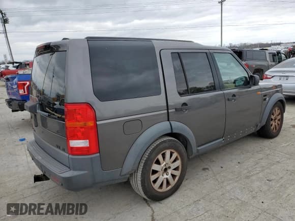 ✅ 2006 Land Rover LR3 SE • VIN: SALAE25426A353266 • Lot: 62253204. Wystawiony na Copart z przebiegiem 180 461 mil. Bezpłatny archiwum sprzedaży aukcyjnych z USA i szczegółowy raport historii pojazdu na DreamBid. Zdjęcie 3.