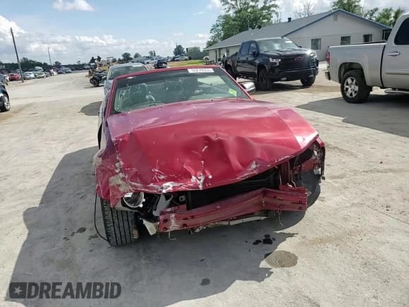 ✅ 2005 Ford Mustang Deluxe • VIN: 1ZVFT84N255250515 • Lot: 55279355. Listed on Copart with 182,633 mi. Free auction sales archive from the USA and detailed vehicle history report at DreamBid. Image 13.