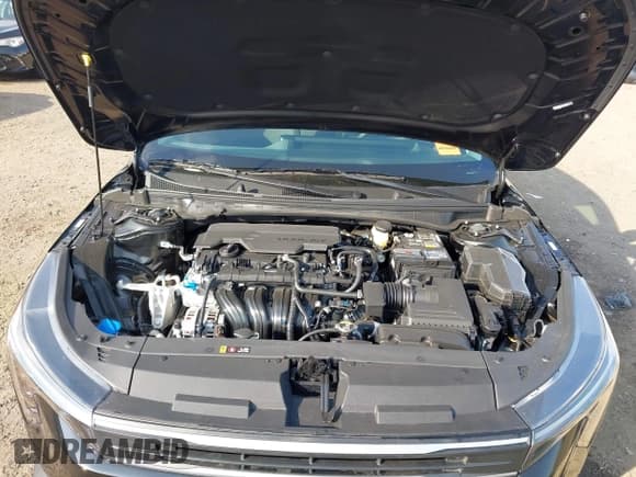 ✅ 2025 Kia K4 LXS • VIN: 3KPFT4DE8SE179512 • Лот: 43660556. Опубликован ранее на IAAI с пробегом 618 миль. Бесплатный доступ к архиву аукционных продаж из США и подробный отчёт об истории автомобиля на DreamBid. Изображение 10.