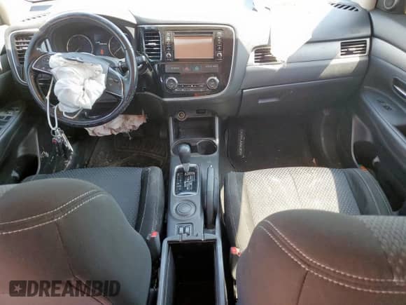 2016 Mitsubishi Outlander SE z VIN JA4AD3A38GZ051040, wystawiony jako Copart lot #81996585 z przebiegiem 150 112 mil mil oraz Szkoda całkowita • Salvage title. Historia ofert i sprzedaży dostępna na DreamBid. Obrazek 8.