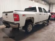 ✅ 2011 Chevrolet Silverado 2500HD LT • VIN: 1GC1KXCG0BF190396 • Лот: 42008385. Опубликован ранее на IAAI с пробегом 193 545 миль. Бесплатный доступ к архиву аукционных продаж из США и подробный отчёт об истории автомобиля на DreamBid. Изображение 4.