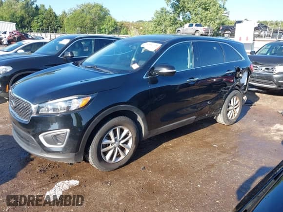 ✅ 2018 Kia Sorento LX • VIN: 5XYPG4A32JG381713 • Lot: 42886929. Wystawiony na IAAI z przebiegiem 134 212 mil. Bezpłatny archiwum sprzedaży aukcyjnych z USA i szczegółowy raport historii pojazdu na DreamBid. Zdjęcie 22.