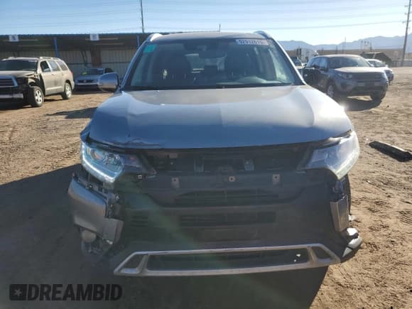 ✅ 2020 Mitsubishi Outlander ES • VIN: JA4AZ3A33LZ018765 • Lot: 92912615. Listed on Copart with 266,941 mi. Free auction sales archive from the USA and detailed vehicle history report at DreamBid. Image 5.