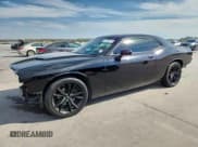 ✅ 2018 Dodge Challenger SXT • VIN: 2C3CDZAG3JH131653 • Lot: 82559305. Wystawiony na Copart z przebiegiem 108 474 mil. Bezpłatny archiwum sprzedaży aukcyjnych z USA i szczegółowy raport historii pojazdu na DreamBid. Zdjęcie 1.